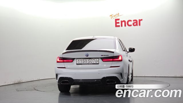 BMW 3-Series 2019 — photo 4