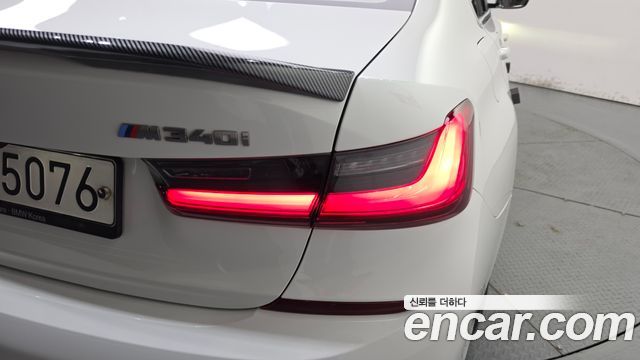 BMW 3-Series 2019 — photo 9