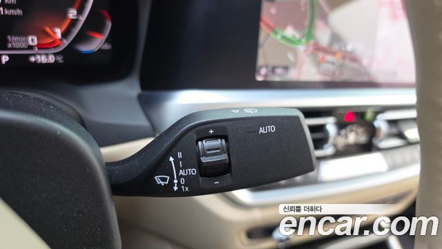 BMW 3-Series 2019 — photo 27