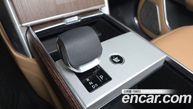 Land Rover Range Rover 2026 — photo 9