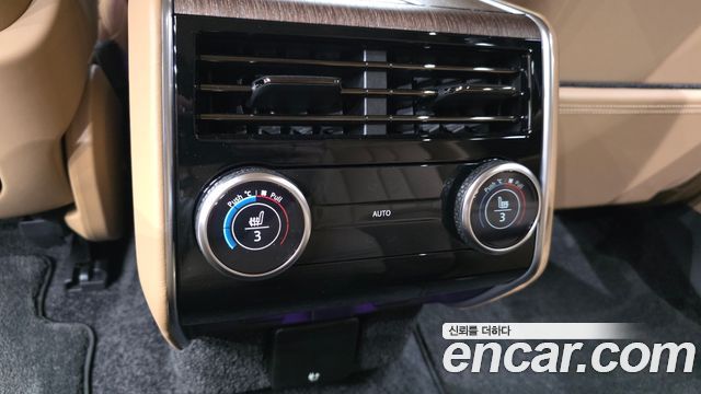Land Rover Range Rover 2026 — photo 18