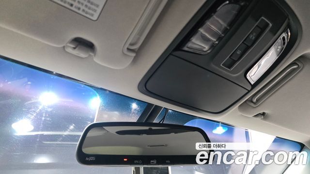 Kia Sorento 2018 — photo 23