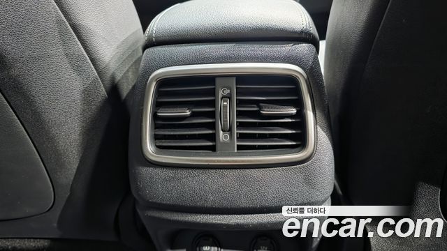 Kia Sorento 2018 — photo 34