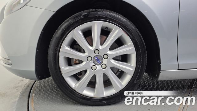 Volvo V40 2016 — photo 5