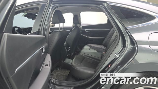 Hyundai Sonata 2020 — photo 11
