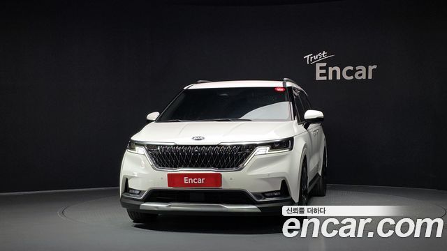 Kia Canival 2021 — photo 3