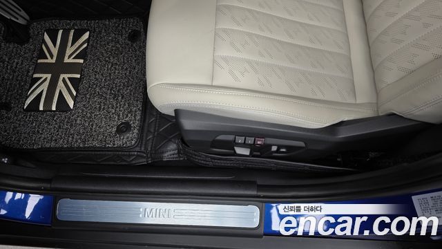Mini Cooper 2025 — photo 31