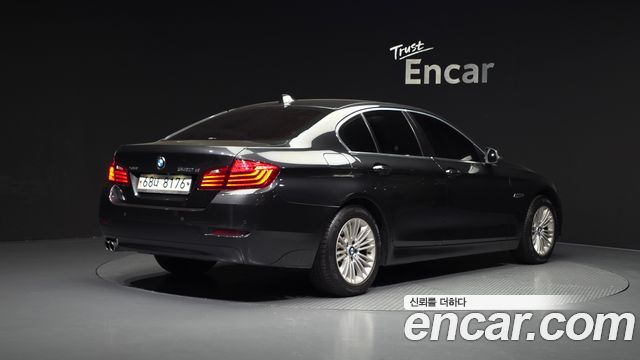 BMW 5-Series 2015 — photo 2