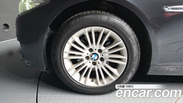 BMW 5-Series 2015 — photo 5