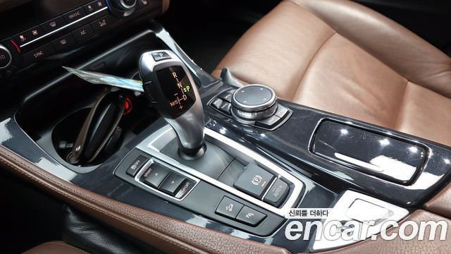 BMW 5-Series 2015 — photo 9
