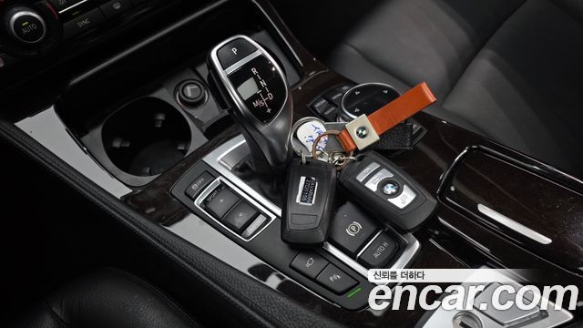 BMW 5-Series 2014 — photo 9