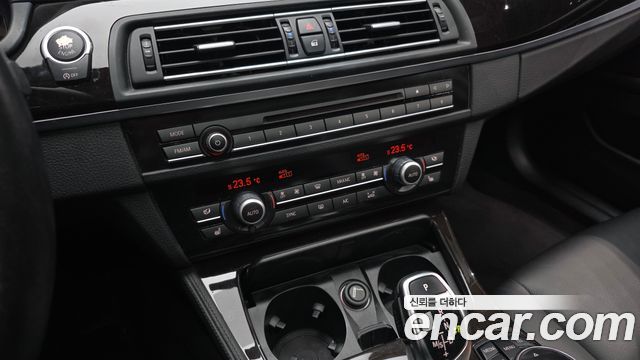 BMW 5-Series 2014 — photo 17