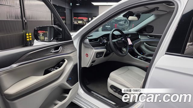 Jeep Cherokee 2023 — photo 10