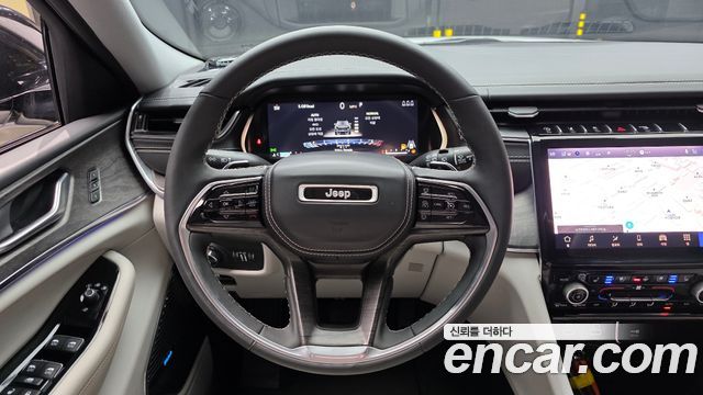 Jeep Cherokee 2023 — photo 13