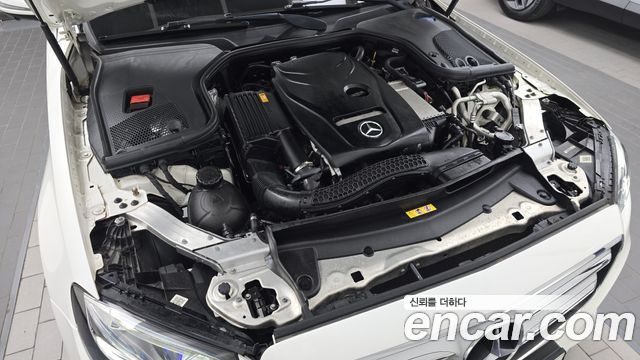 Mercedes-Benz E-Class 2018 — photo 6