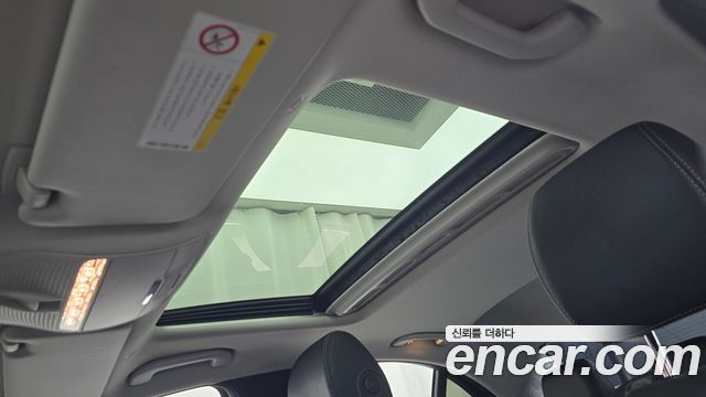 Mercedes-Benz E-Class 2018 — photo 21