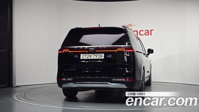 Kia Canival 2021 — photo 4