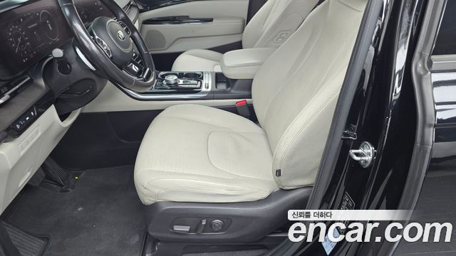 Kia Canival 2021 — photo 24