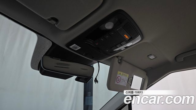 Kia Canival 2021 — photo 26