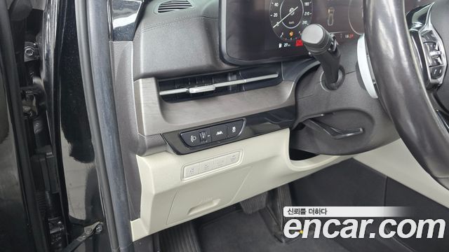 Kia Canival 2021 — photo 27
