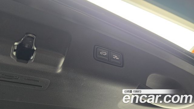 Kia Canival 2021 — photo 30