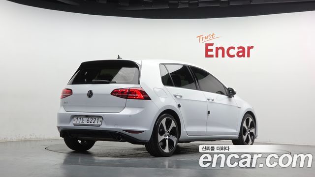 Volkswagen Golf 2015 — photo 2