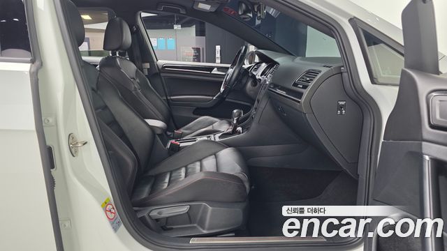 Volkswagen Golf 2015 — photo 11