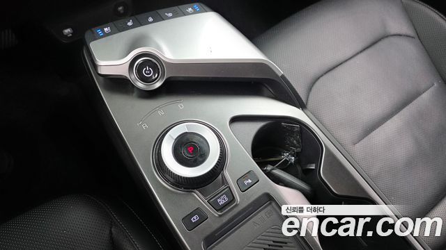 Kia EV6 2023 — photo 9