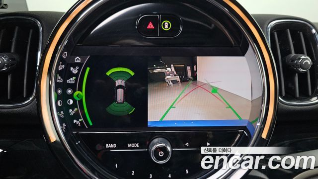 Mini Countryman 2021 — photo 16