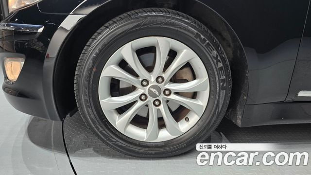 Hyundai Genesis 2012 — photo 5