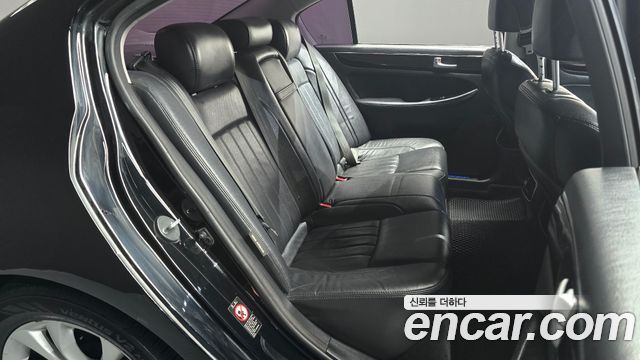 Hyundai Genesis 2012 — photo 17