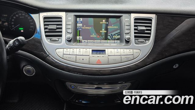 Hyundai Genesis 2012 — photo 22