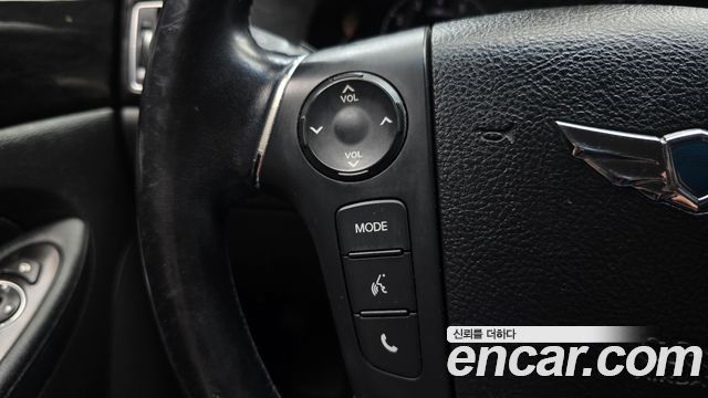 Hyundai Genesis 2012 — photo 23