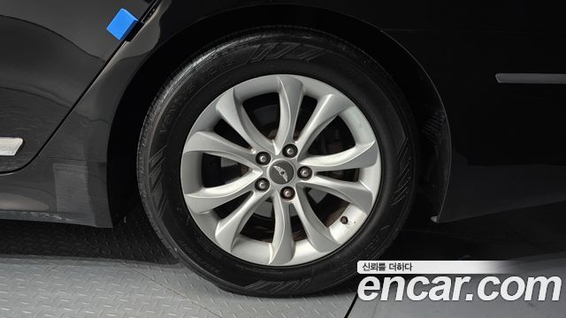 Hyundai Genesis 2012 — photo 7