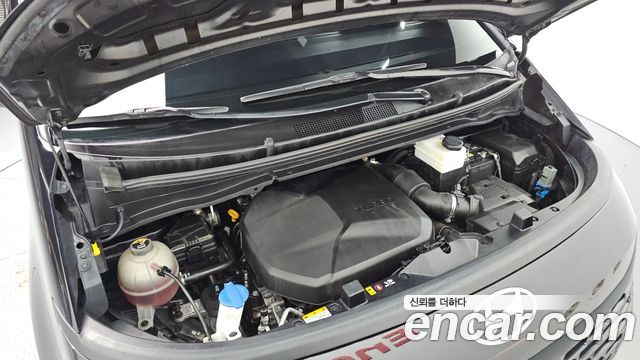 Hyundai Staria 2025 — photo 5