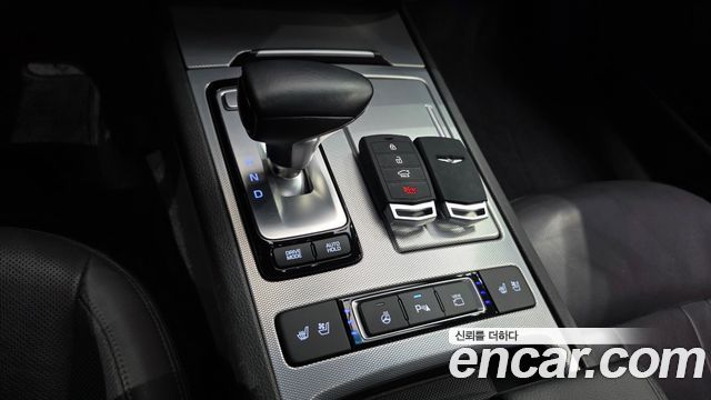 Genesis G80 2018 — photo 9