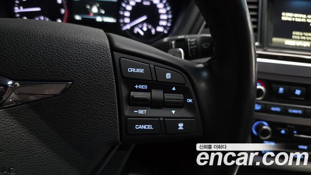 Genesis G80 2018 — photo 17