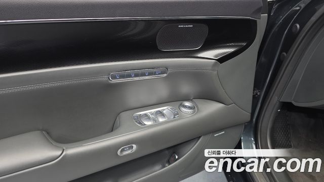 Genesis G90 2022 — photo 17