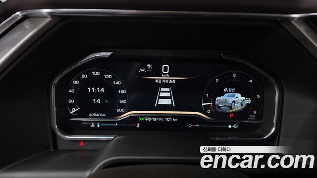 GMC Sierra 2023 — photo 11