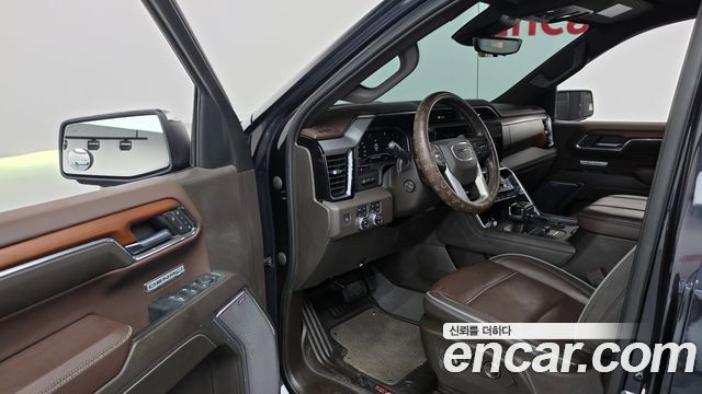 GMC Sierra 2023 — photo 13