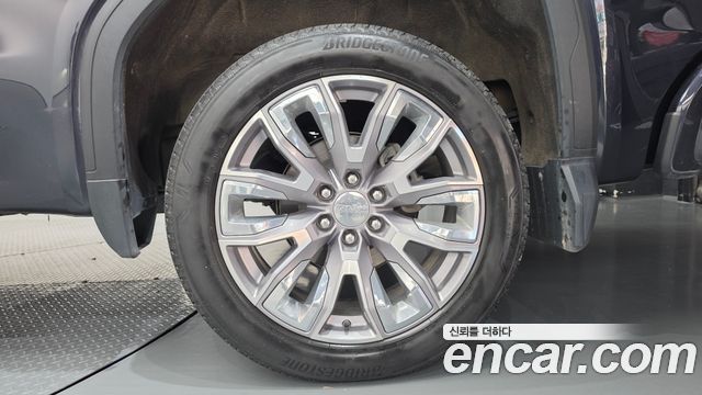 GMC Sierra 2023 — photo 7