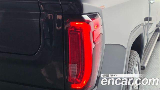 GMC Sierra 2023 — photo 9