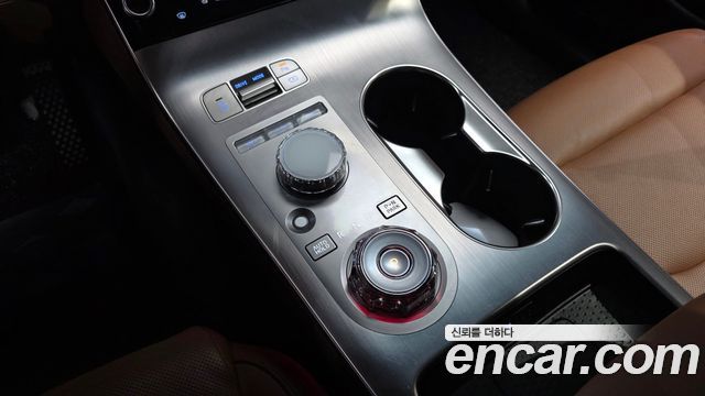 Genesis GV70 2025 — photo 9