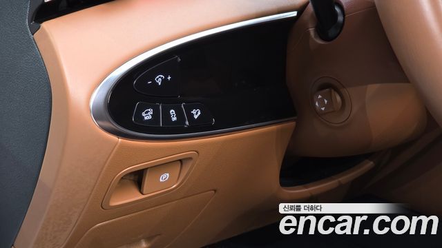 Genesis GV70 2025 — photo 15
