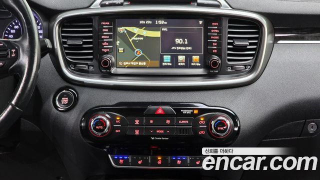 Kia Sorento 2016 — photo 16