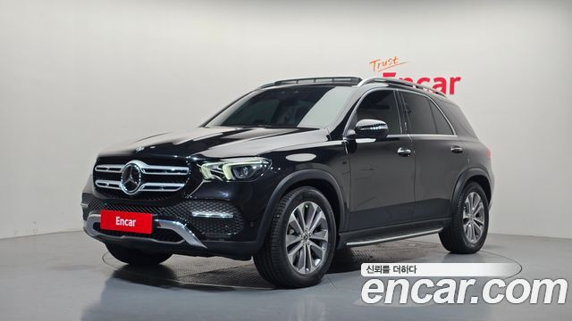 Mercedes-Benz GLE-Class 2022 — photo 1