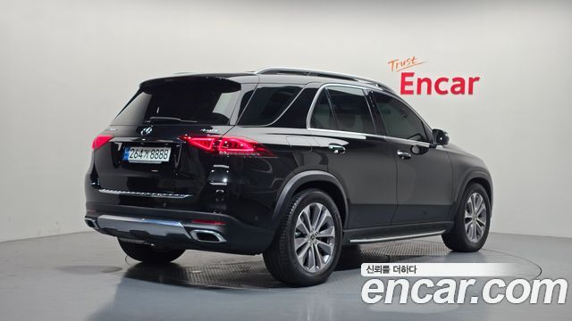 Mercedes-Benz GLE-Class 2022 — photo 2