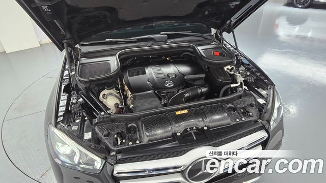 Mercedes-Benz GLE-Class 2022 — photo 6