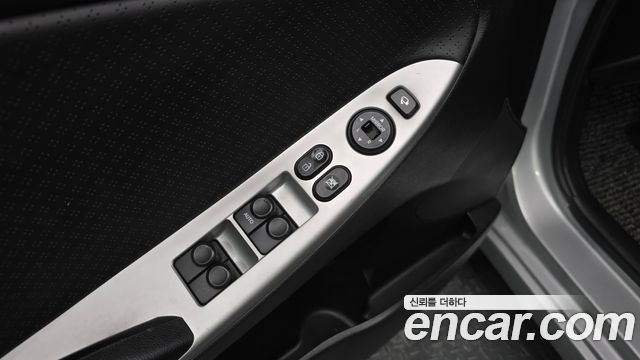 Hyundai Accent 2012 — photo 15