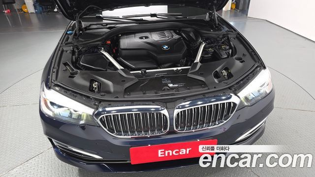 BMW 5-Series 2020 — photo 6